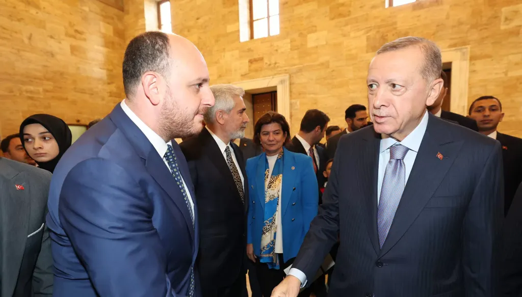 BÜYÜKGÜMÜŞ:“PESPAYELİK SAHİBİ YERLE BİR EDER”
