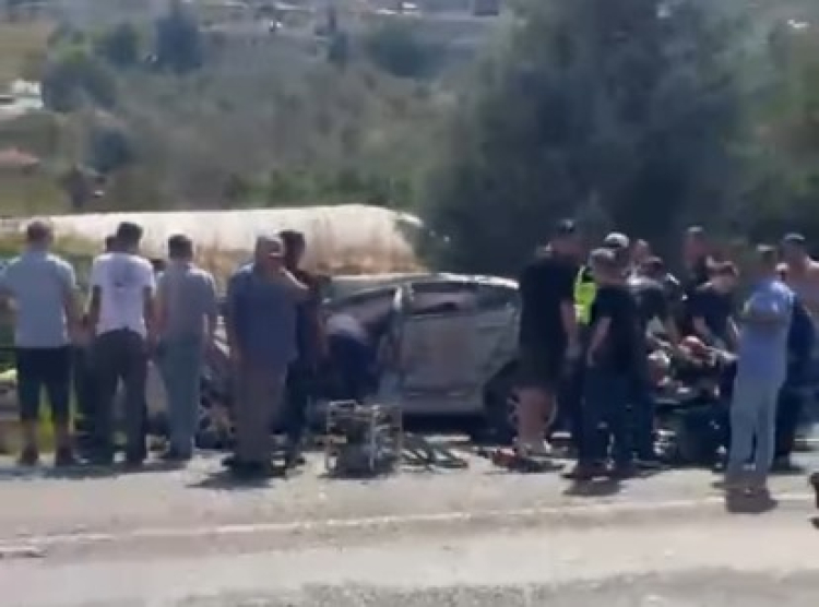 ÇINARCIK’TA FECİ TRAFİK KAZASI: 2 YARALI