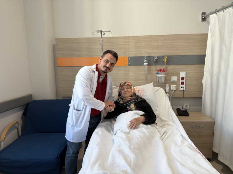 HASTANEDE BİR İLK DAHA! BEYİN ANEVRİZMASI KAPALI YÖNTEMLE TEDAVİ EDİLDİ