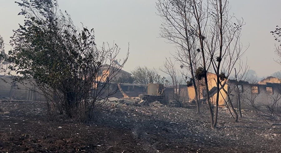 KARAMÜRSEL’DE ORMAN YANGINI İKİNCİ GÜNÜNDE: 963 PERSONEL SÖNDÜRME ÇALIŞMALARINDA