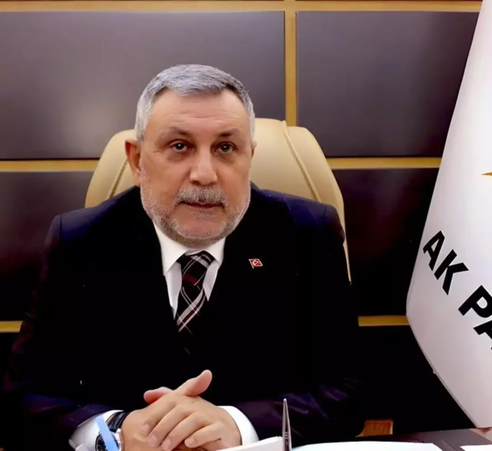 AK PARTİ'DE ŞOK İSTİFALAR!