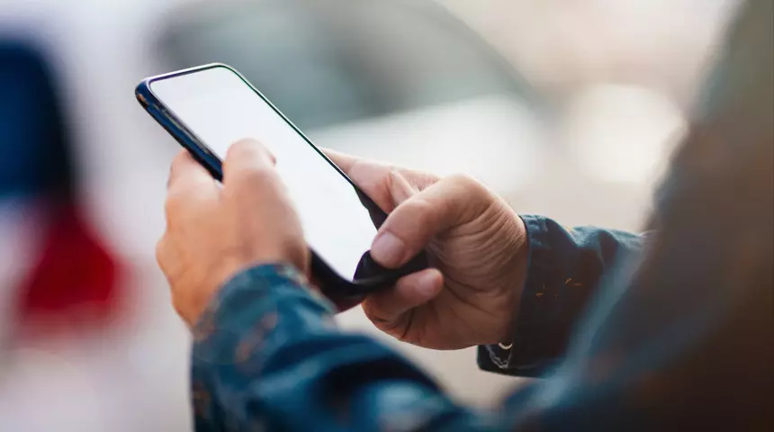 MİLYONLARCA CEP TELEFONU KULLANICISINI İLGİLENDİRİYOR.. 2024'TE YÜRÜRLÜĞE GİRMİŞTİ