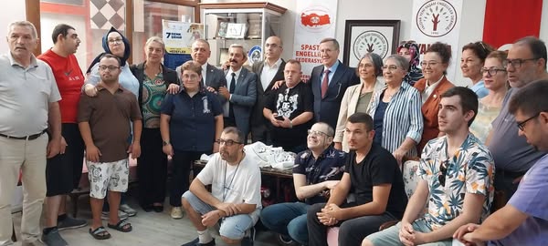 İYİ PARTİ YALOVA'DA SAHA ÇALIŞMASINDA