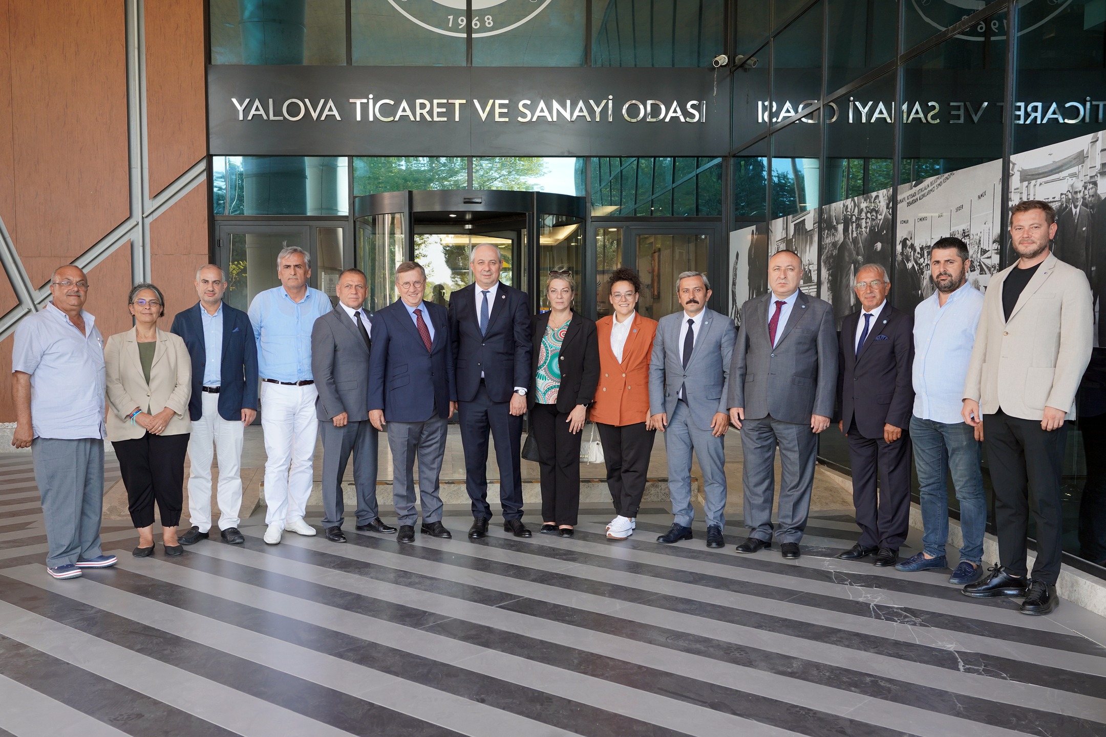 İYİ PARTİ YALOVA’DA SAHA ÇALIŞMASINDA