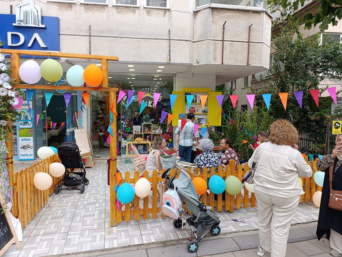YALOVA’DA KİTAP VE SANATIN YENİ ADRESİ: YUKİ KİTABEVİ