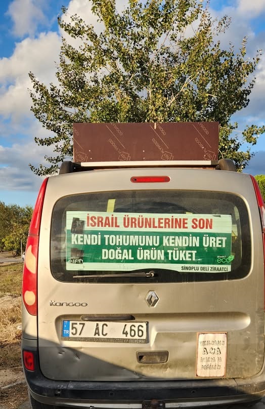 SUBAŞI’NDA VATANDAŞ, ARACINA ASTIĞI PANKARTLA İSRAİL'İ PROTESTO ETTİ! 2 SUBAŞI’NDA VATANDAŞ, ARACINA ASTIĞI PANKARTLA İSRAİL'İ PROTESTO ETTİ!