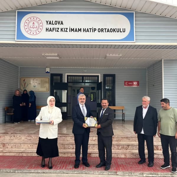 AK PARTİ MİLLETVEKİLİ AKYOL OKUL GEZDİ