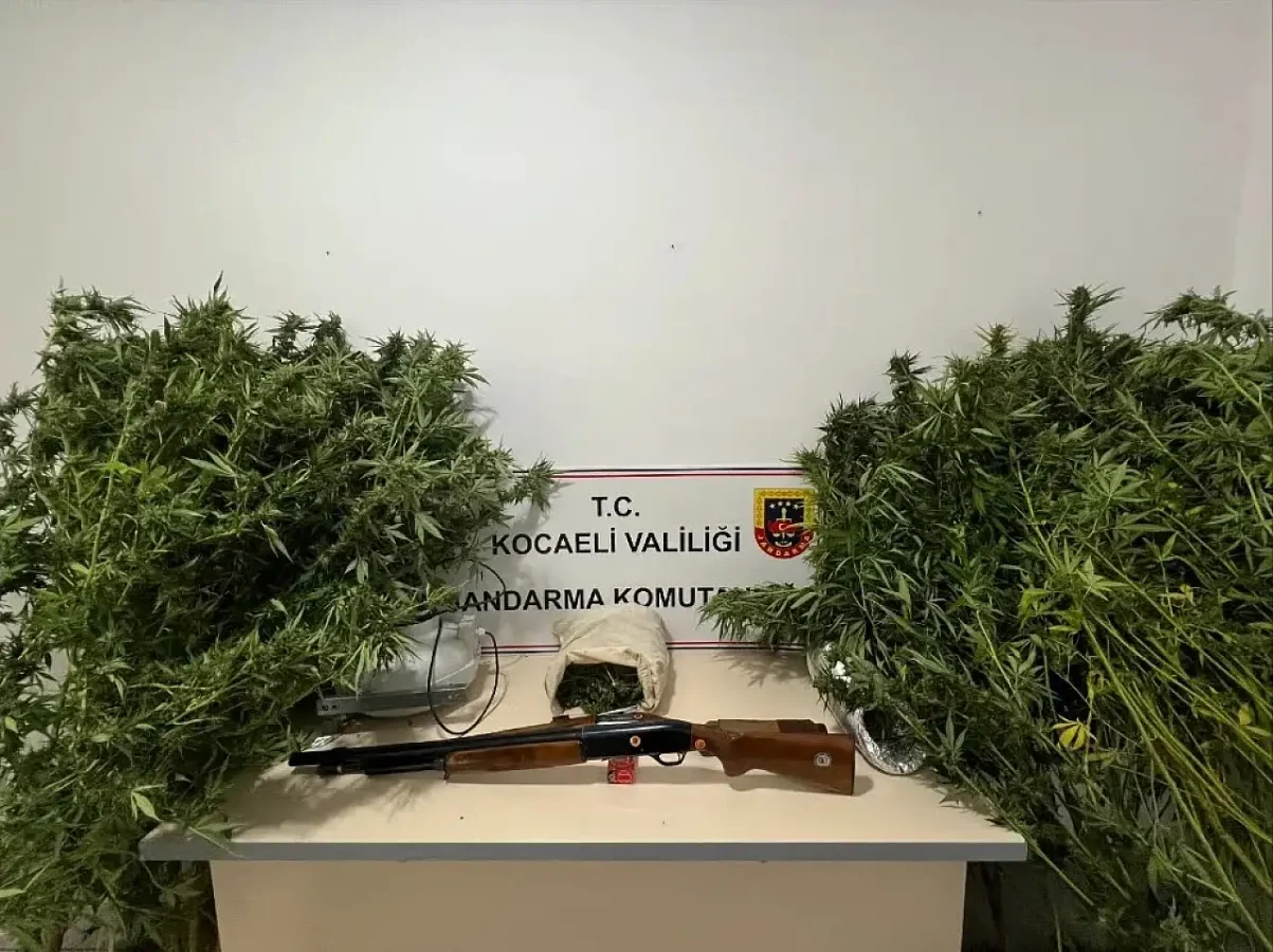 JANDARMA’DAN ZEHİR TACİRLERİNE DARBE