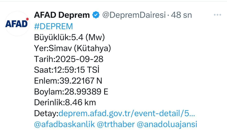 DEPREM KORKUTTU, YALOVALILAR SOKAKLARA ÇIKTI! 3 DEPREM KORKUTTU, YALOVALILAR SOKAKLARA ÇIKTI!
