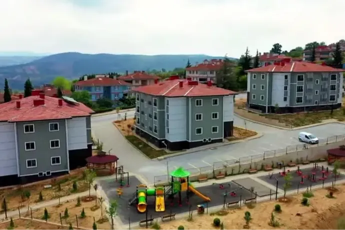 ALTINOVA’DA 117 TOKİ KONUTU TESLİM EDİLİYOR