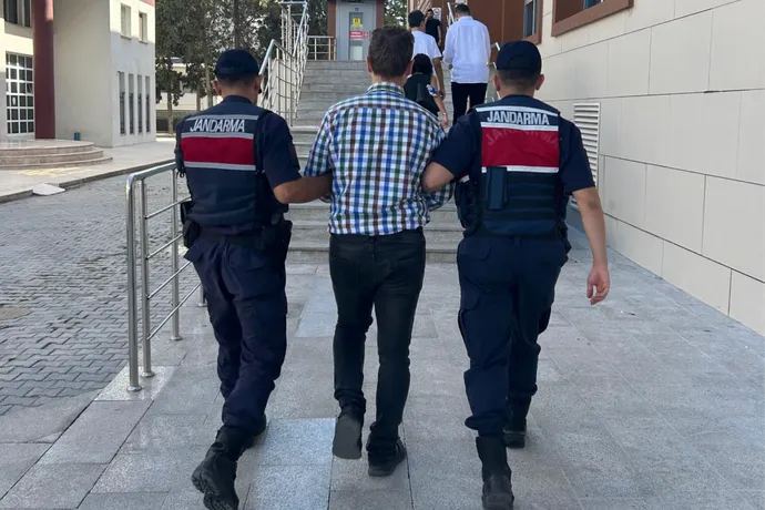 FETÖ FİRARİSİ YALOVA’DA YAKALANARAK TUTUKLANDI
