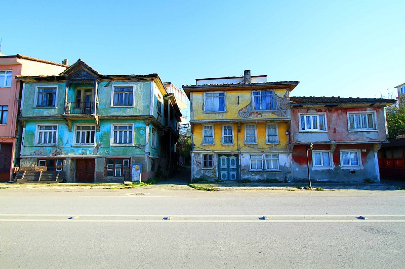 TARİHİ EVLER, KÜLTÜREL MİRASIN SESSİZ TANIKLARI OLMAYA DEVAM EDİYOR