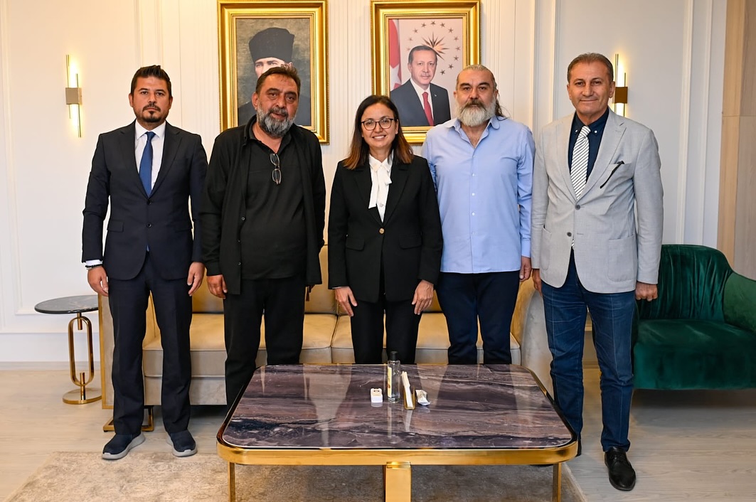 SANATÇI AHMET YENİLMEZ’DEN, VALİ KAYA’YA ZİYARET