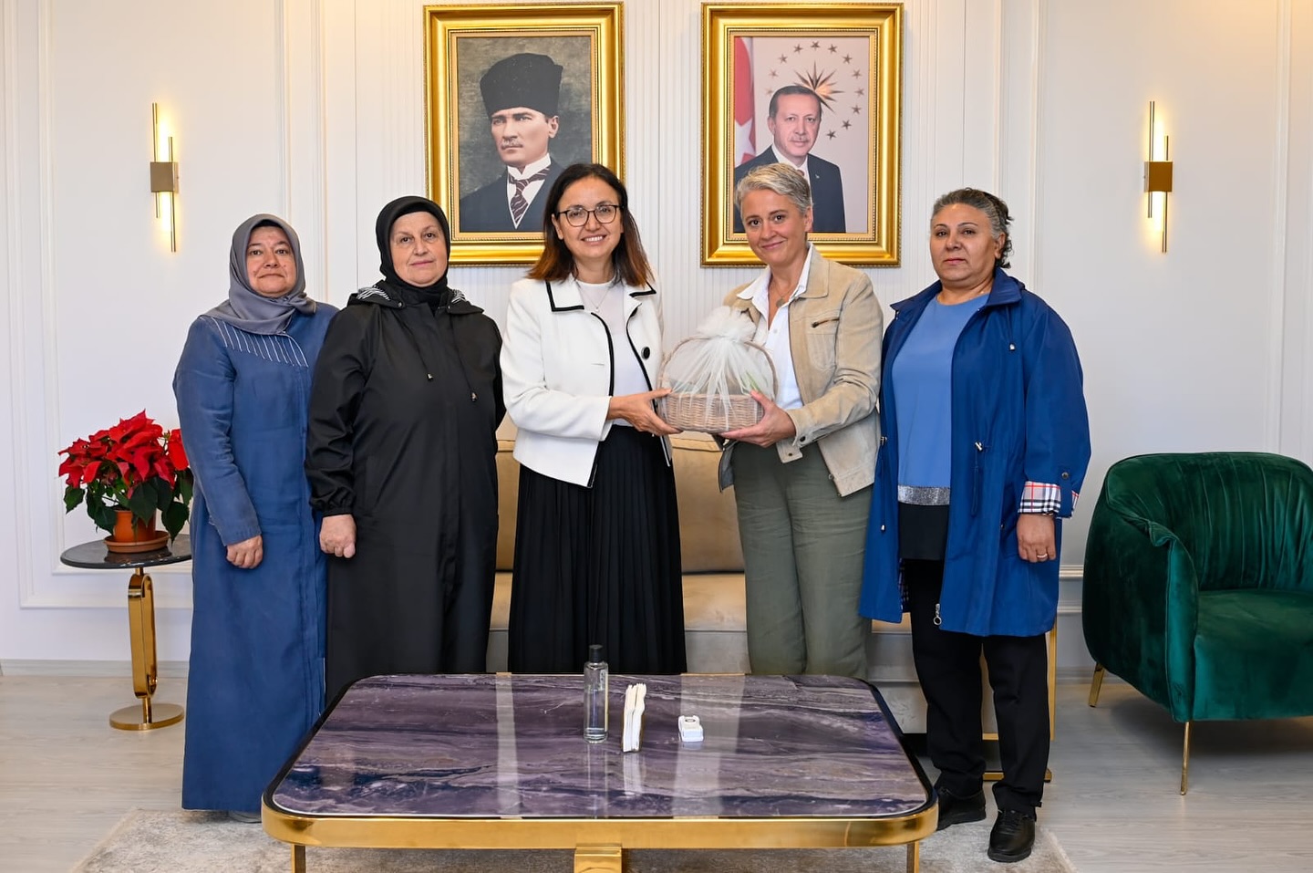 KOCADERE KADIN KOOPERATİFİ’NDEN VALİ KAYA’YA ZİYARET