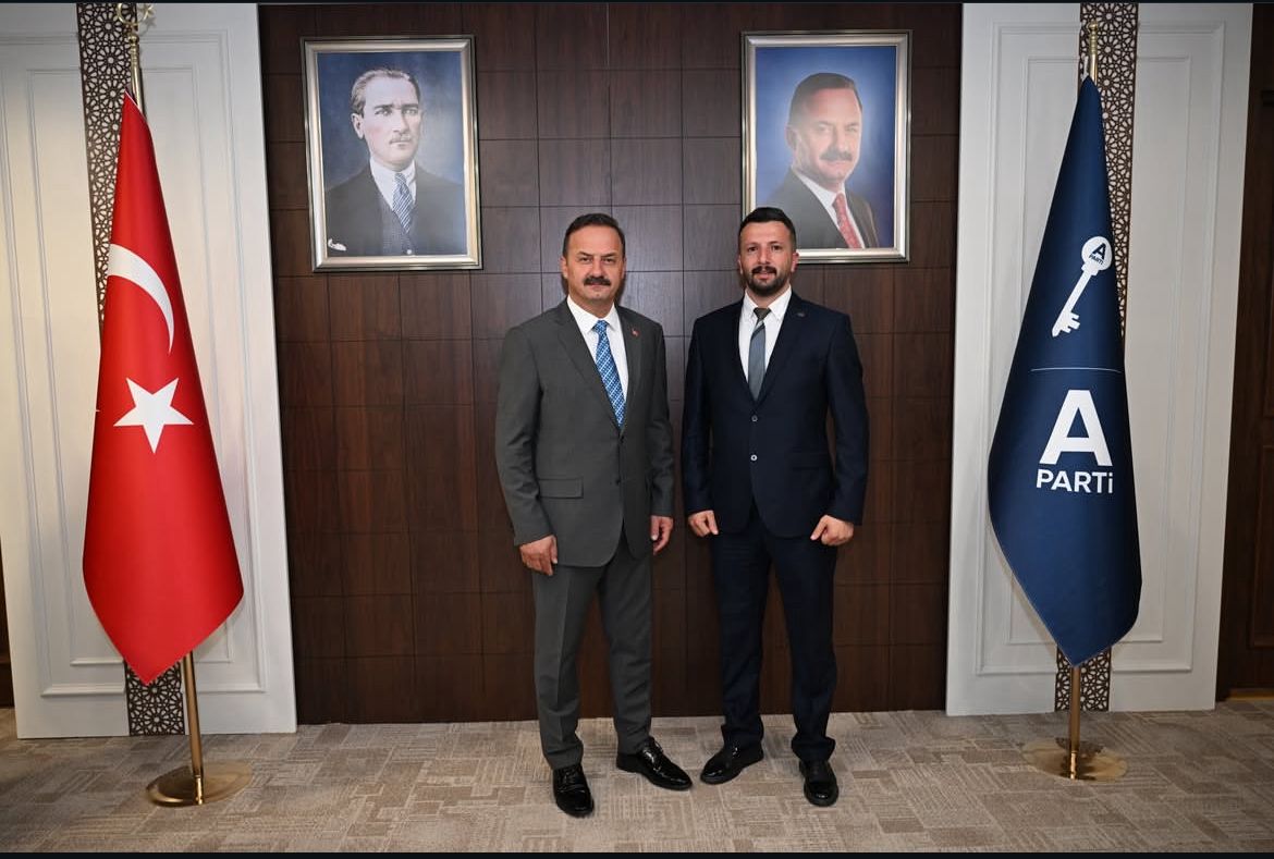 ANAHTAR PARTİ, KARAMÜRSEL İLÇE BAŞKANINI ATADI