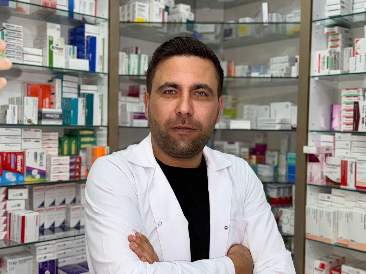 ECZACI SAİT NAZLI:“İLAÇ KRİZİ HER YIL TEKRARLAYAN BİR SAĞLIK SORUNUNA DÖNÜŞTÜ”