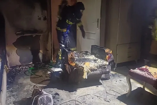 YANGININ ELEKTRİKLİ ISITICIDAN ÇIKTIĞI İDDİA EDİLİYOR