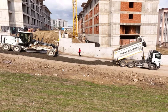KYK KIZ ÖĞRENCİ YURDU’NUN YOLU İYİLEŞTİRİYOR