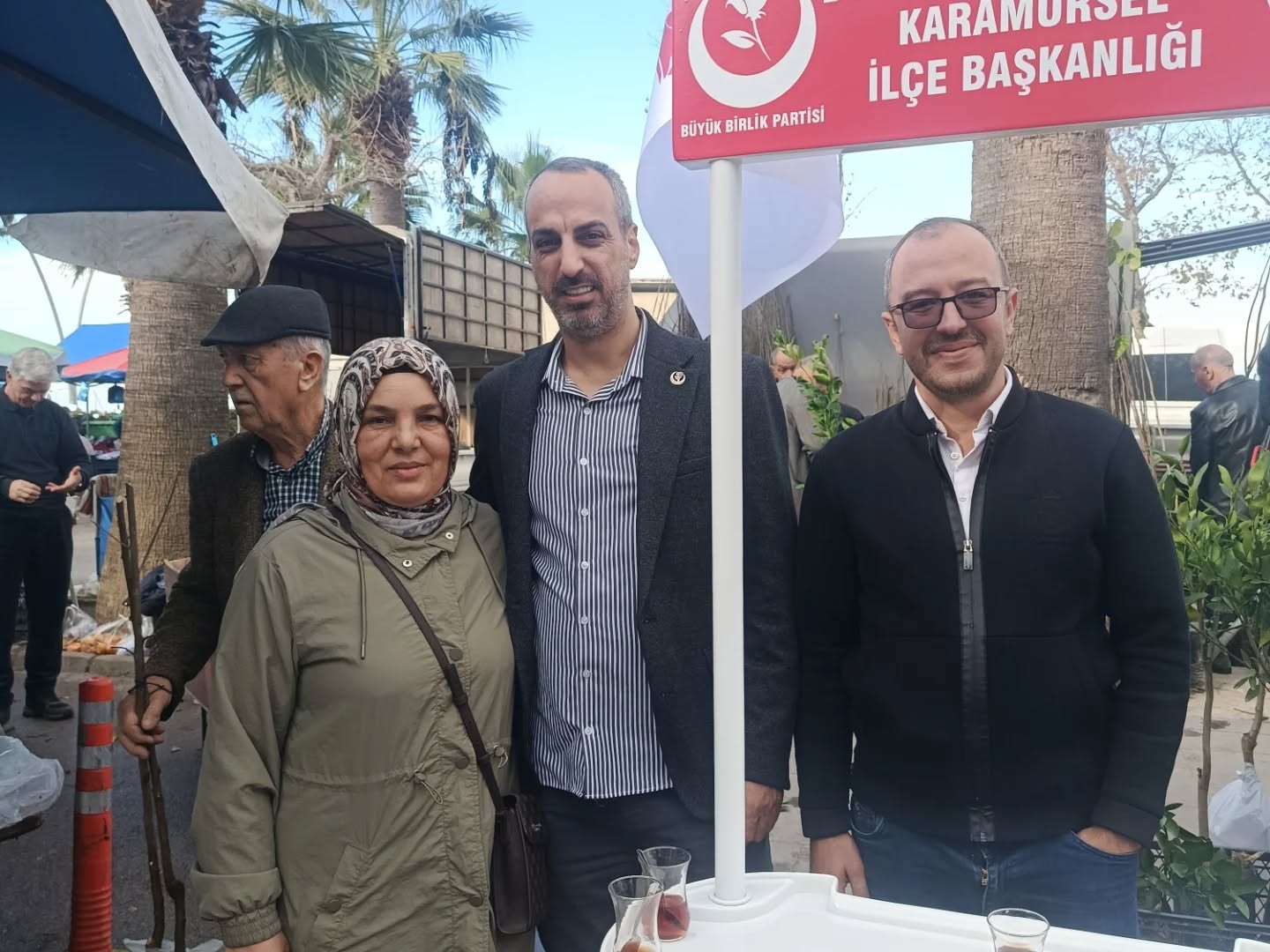 BBP KARAMÜRSEL İLÇE BAŞKANLIĞI ÜYE STANDINA YOĞUN İLGİ