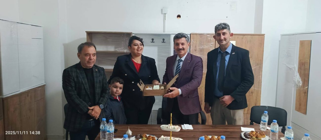 BAŞKAN DEMİR:“ILIMLI SİYASET YAPACAĞIZ” 2 BAŞKAN DEMİR:“ILIMLI SİYASET YAPACAĞIZ”