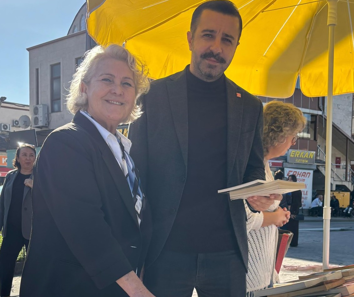 CHP KARAMÜRSEL’DEN “BİR KİTAP, BİR UMUT” KAMPANYASI: LÖSEMİLİ ÇOCUKLARA TAM DESTEK!