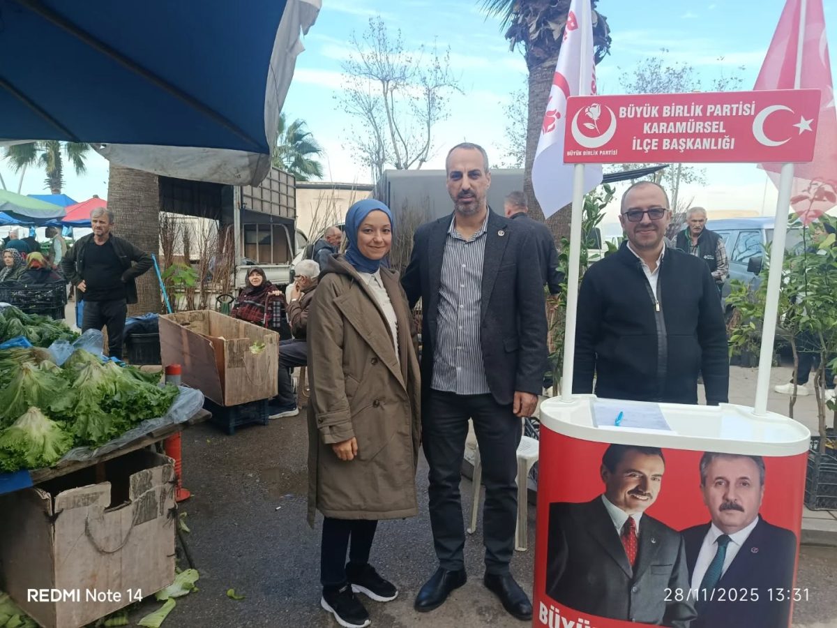 BBP KARAMÜRSEL İLÇE BAŞKANLIĞI ÜYE STANDINA YOĞUN İLGİ