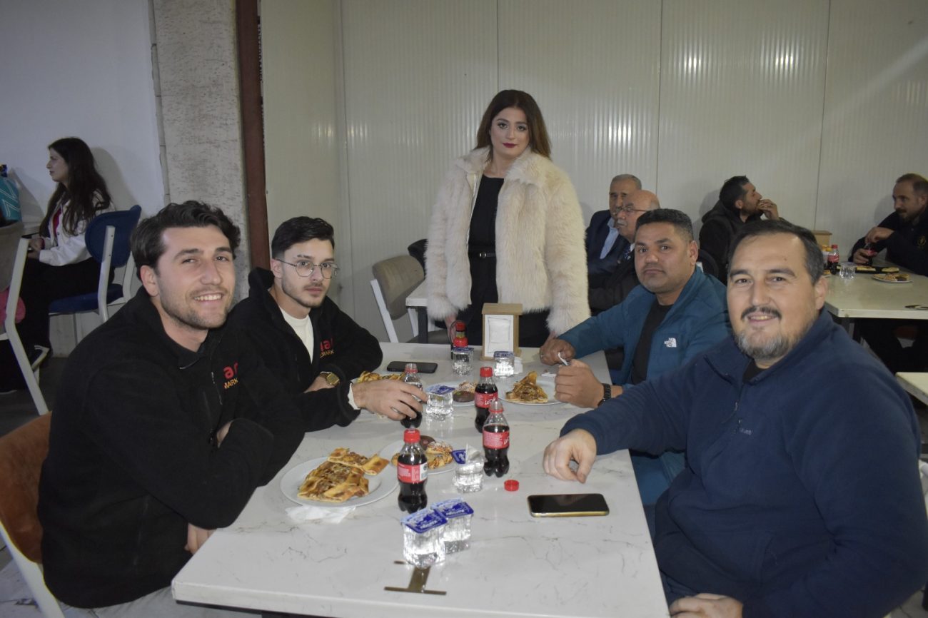 CANAN YEMEK ALTINOVA’DA YENİ ŞUBESİNİ HİZMETE AÇTI
