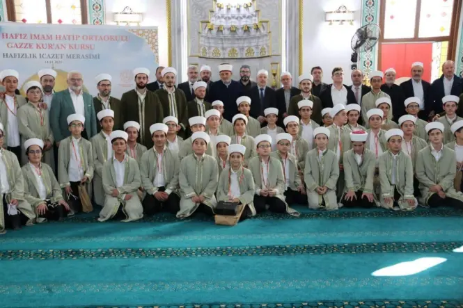 YALOVA’DA 60 HAFIZ İÇİN İCAZET MERASİMİ DÜZENLENDİ