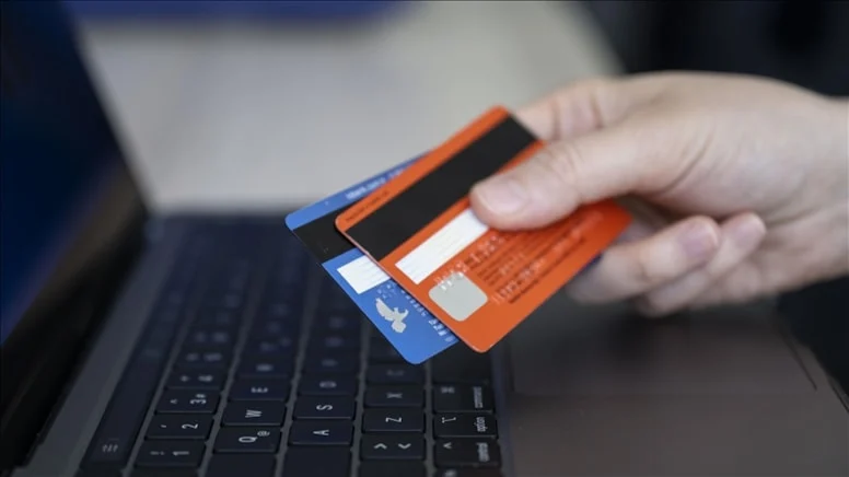 KREDİ KARTLARINA YENİ KISITLAMA: GECE SAATLERİNDE NAKİT ÇEKİM YASAK!