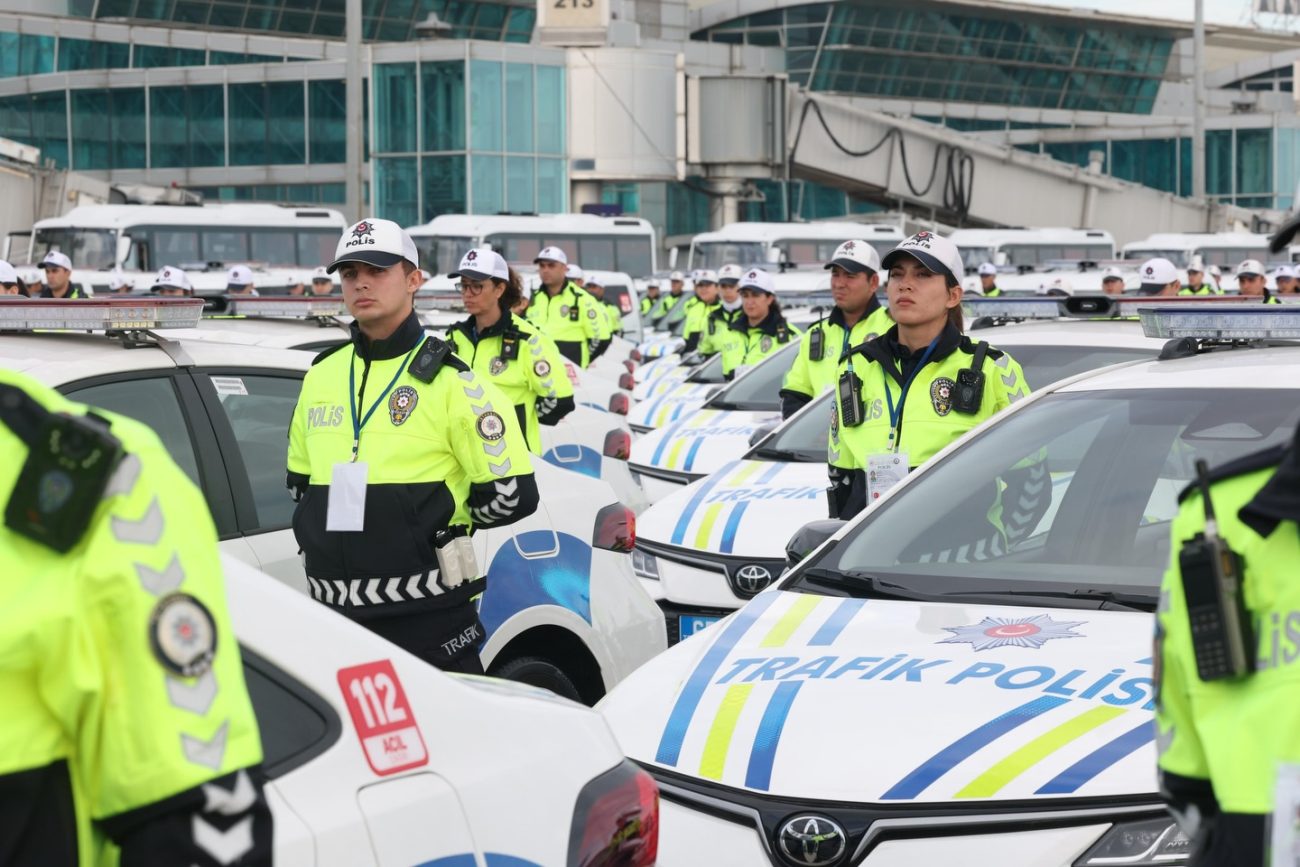 CUMHURBAŞKANI ERDOĞAN'IN KATILIMIYLA YALOVA’YA 45 YENİ GÜVENLİK ARACI TAHSİS EDİLDİ