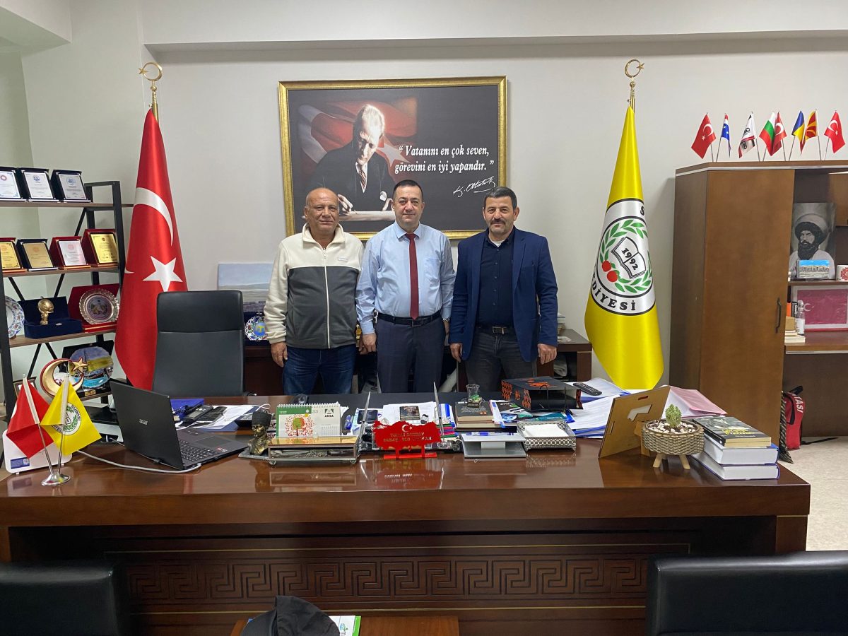 ESNAF ODASI BAŞKAN ADAYI AYYILDIZ'DAN, BAŞKAN ÇİTİL VE CANBAY'A ZİYARET 4 ESNAF ODASI BAŞKAN ADAYI AYYILDIZ'DAN, BAŞKAN ÇİTİL VE CANBAY'A ZİYARET