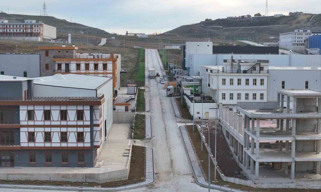 YALOVA OSB'DE YATIRIMLAR HIZ KESMEDEN DEVAM EDİYOR