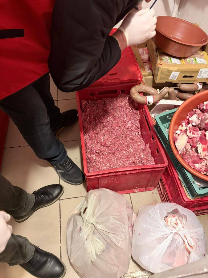 YALOVA’DA GIDA DENETİMİ ALARMI: 25 KİLO KIYMAYA EL KONULDU