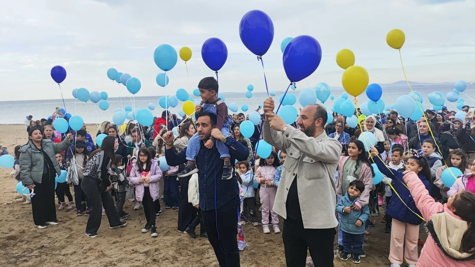 YALOVA’DA BALONLAR ‘KÜÇÜK URAS’ İÇİN UÇTU