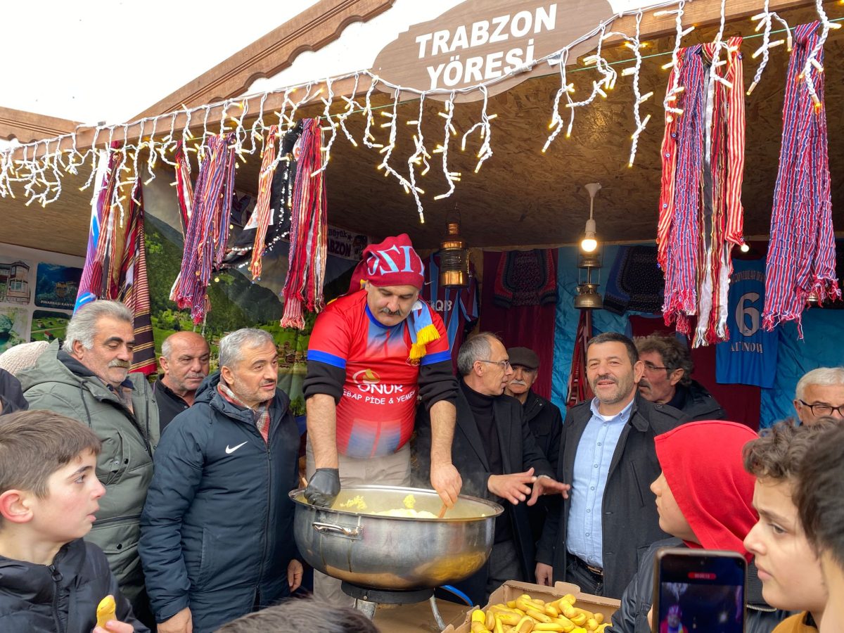 HAMSİ ŞENLİĞİNE BAŞKAN ADAYI ADEM AYYILDIZ DAMGA VURDU