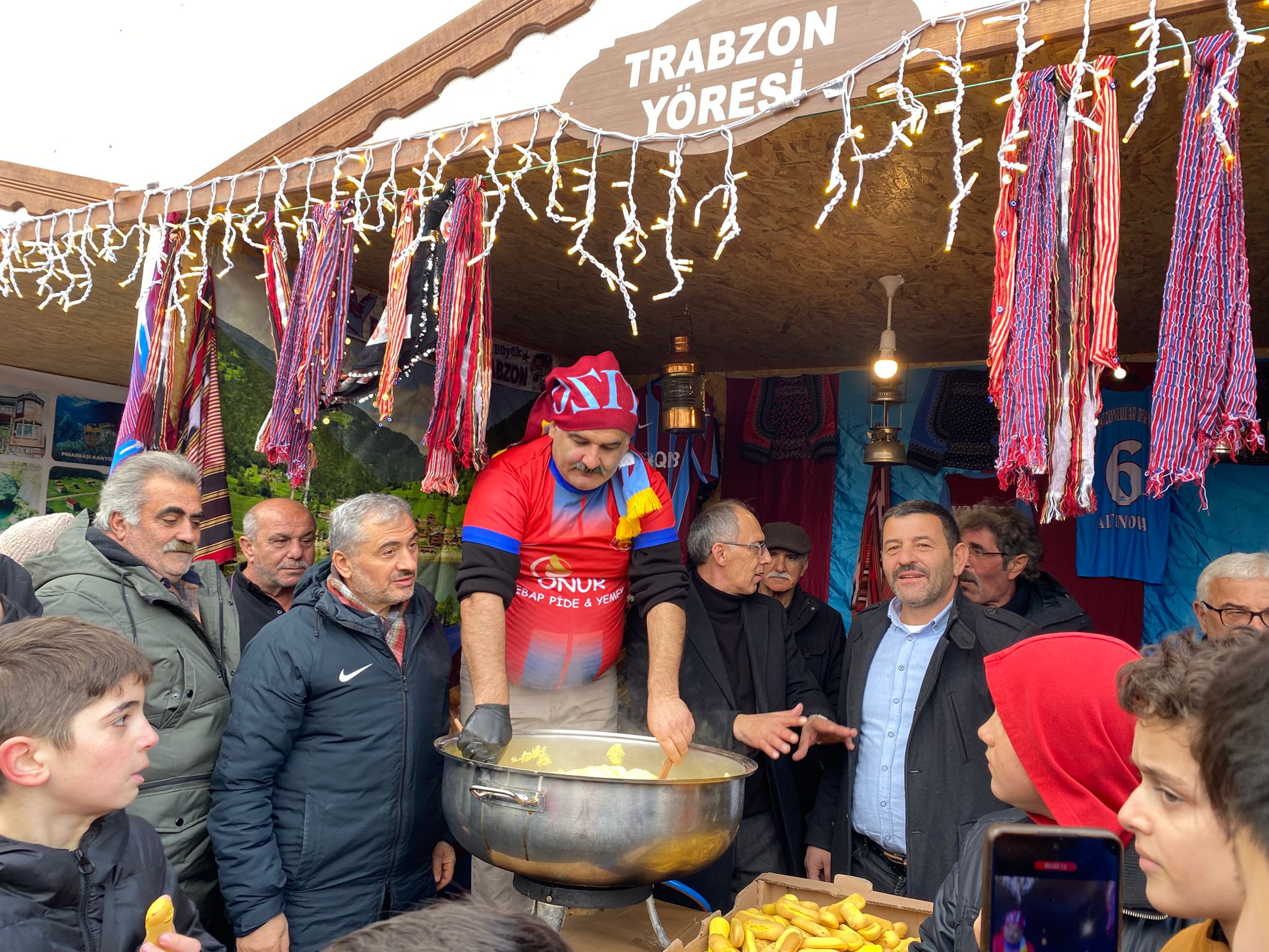 HAMSİ ŞENLİĞİNE BAŞKAN ADAYI ADEM AYYILDIZ DAMGA VURDU