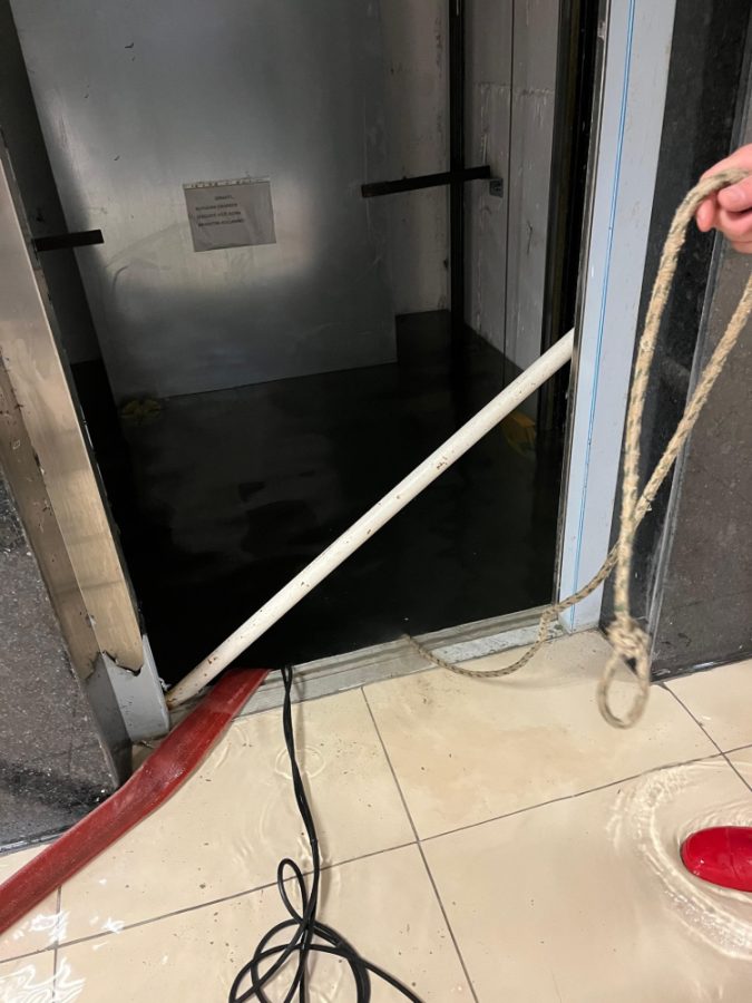 YALOVA’DA AİLE SAĞLIĞI MERKEZİ SU İÇİNDE KALDI!