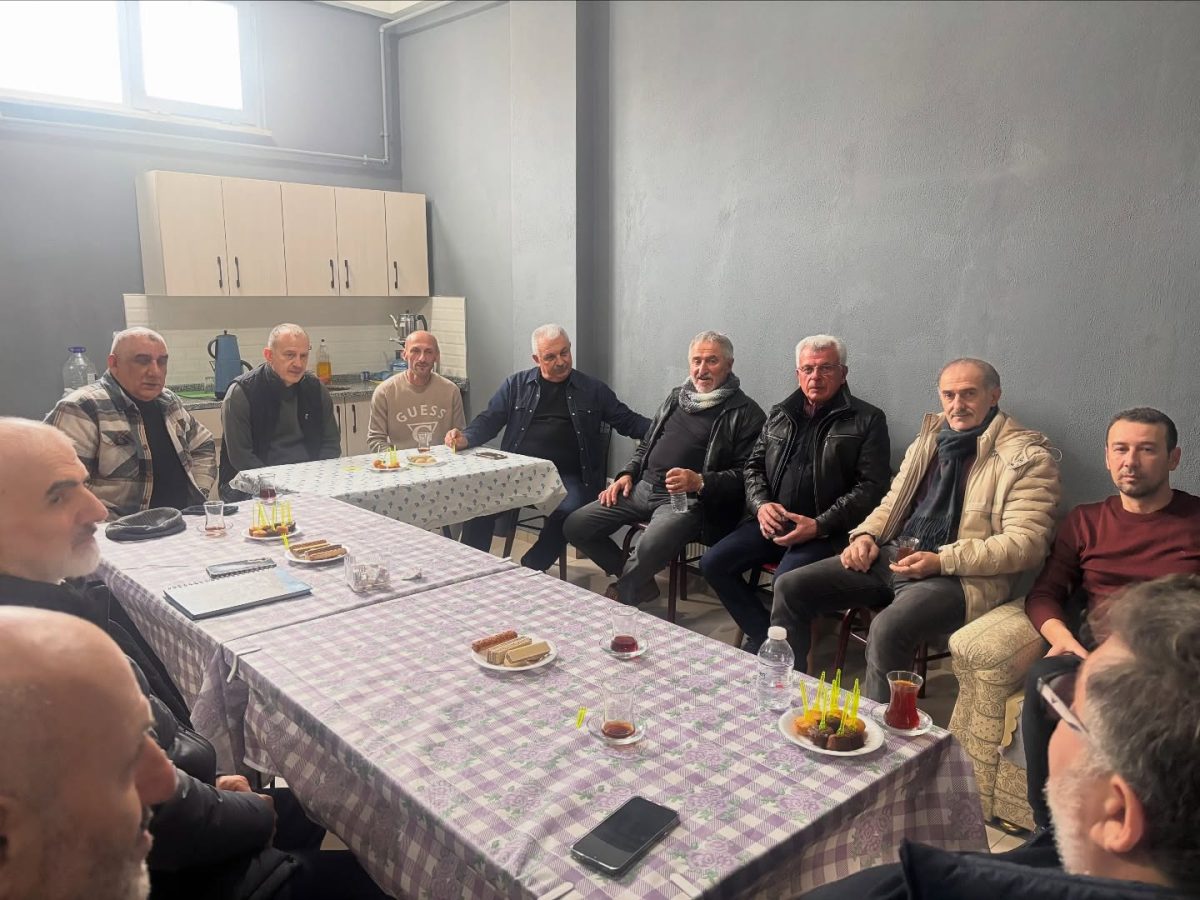 ALTINOVA’DA RİZELİLER DERNEĞİ KURULDU