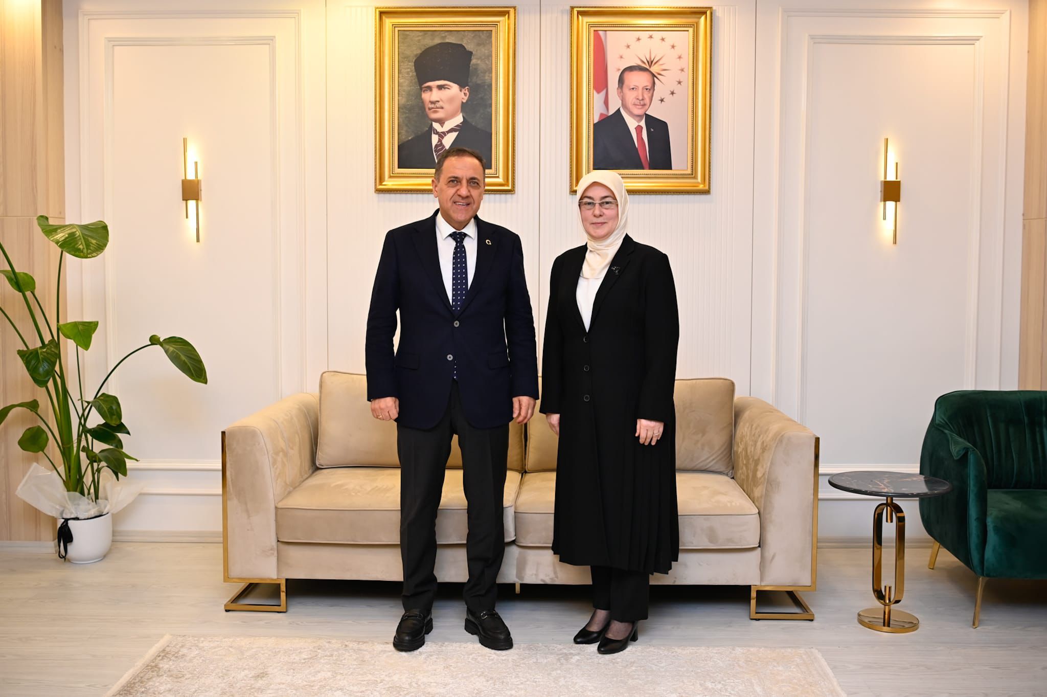 VEKİL MELİHA AKYOL’DAN YALOVA VALİSİ USTA’YA ZİYARET