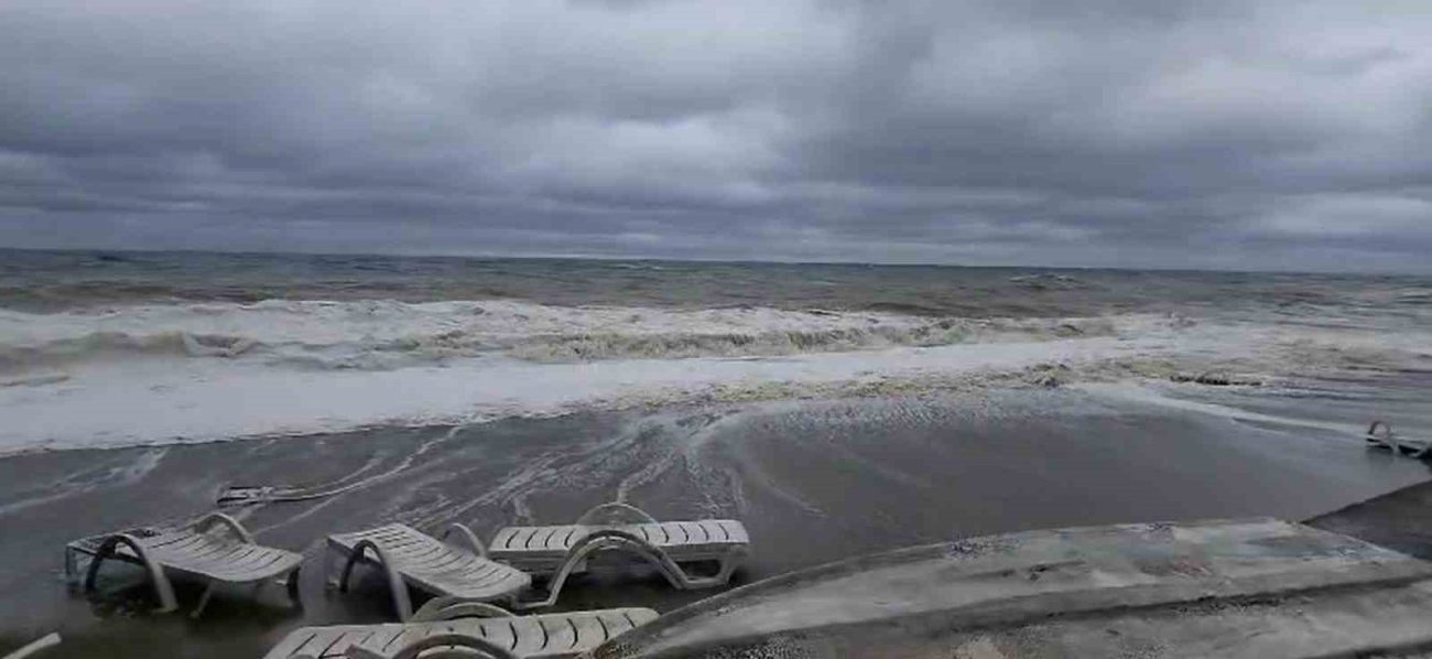 ESENKÖY’DE FIRTINA ETKİLİ OLDU! 2 ESENKÖY’DE FIRTINA ETKİLİ OLDU!