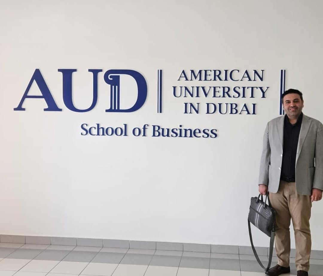 Yalovalı İş İnsanı Dr. İdris Demirhan, Dubai’de Üniversite Kürsüsünde Gayrimenkul Deneyimini Paylaştı