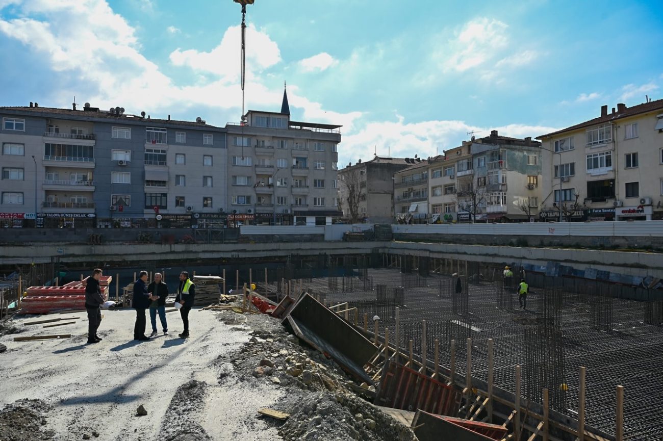 YENİ HİZMET BİNASINDA ÇALIŞMALAR HIZ KESMİYOR