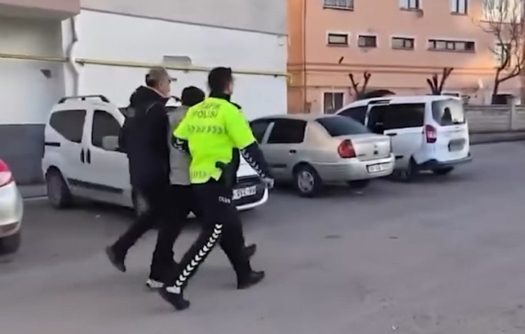 YALOVA’DA FETÖ’YE AĞIR DARBE.. 298 ŞÜPHELİ YAKALANDI!