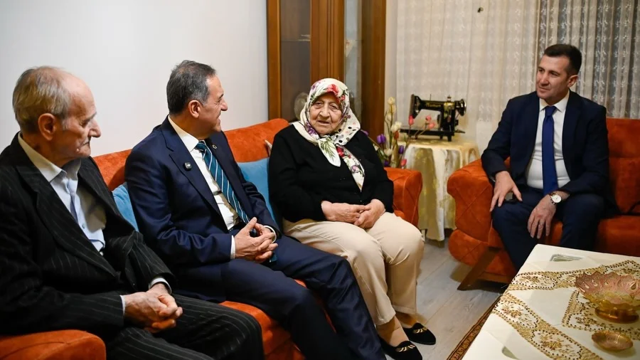 VALİ USTA’DAN ŞEHİT VE GAZİ AİLELERİNE BAYRAM ZİYARETİ 2 VALİ USTA’DAN ŞEHİT VE GAZİ AİLELERİNE BAYRAM ZİYARETİ