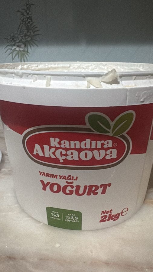 ALTINOVA'DA MARKETTEN ALINAN YOĞURT KÜFLÜ ÇIKTI!
