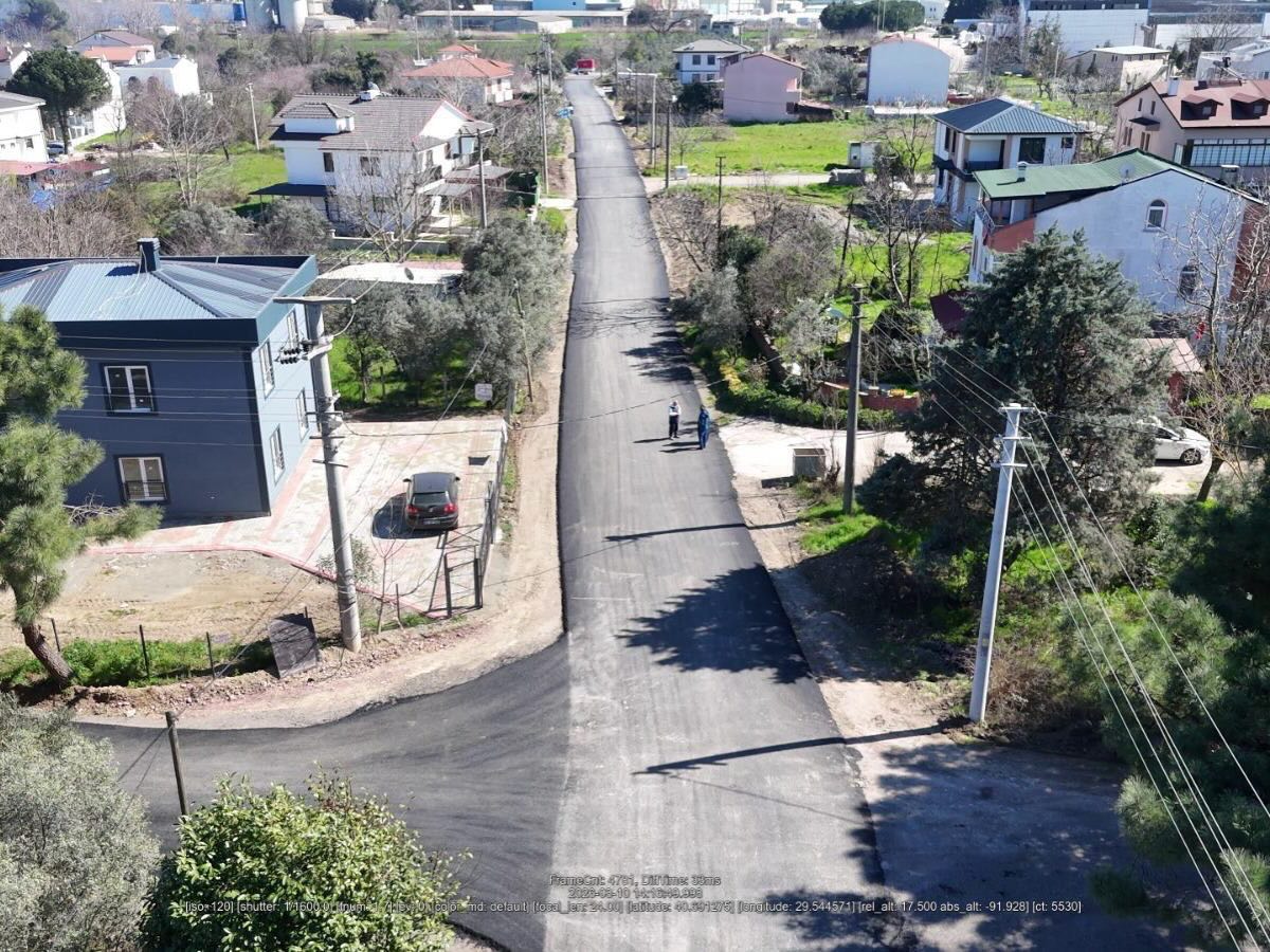 KAYTAZDERE’DE CADDE VE SOKAKLAR ASFALTLANDI