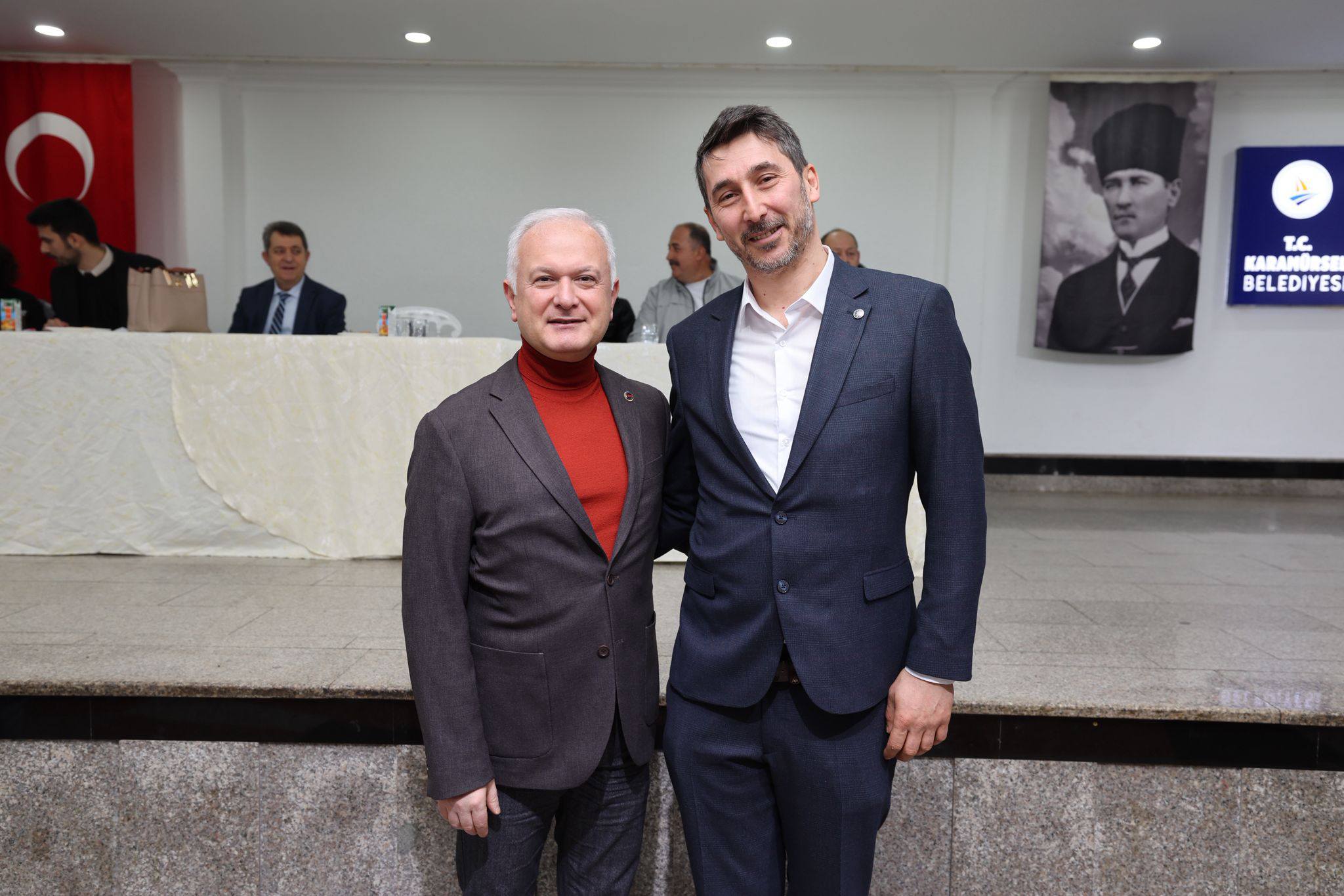 KARAMÜRSEL SEYYAR PAZARCILAR ODASI’NDA BAYRAK DEĞİŞİMİ: FATİH ÖZKAPLAN BAŞKAN SEÇİLDİ