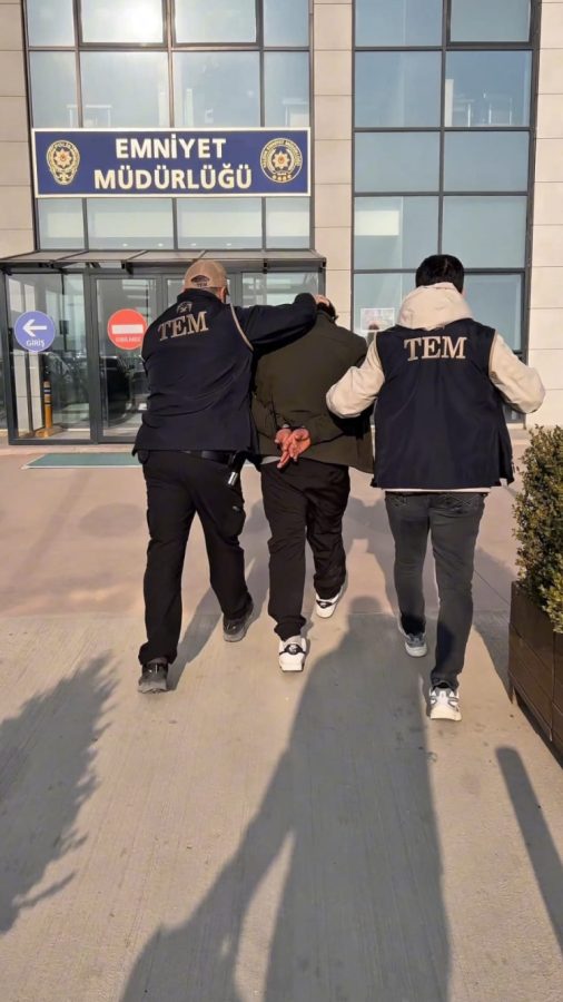 YALOVA’DA DEAŞ OPERASYONU: 4 GÖZALTI, 1 TUTUKLAMA, 3 SINIR DIŞI!