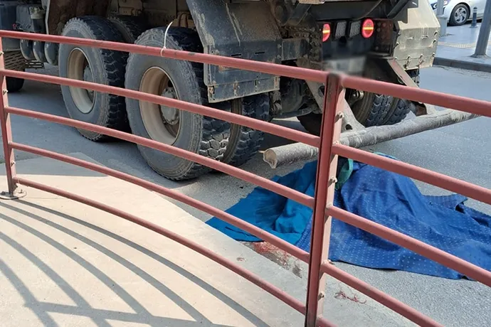 YALOVA’DA FECİ KAZA: İŞ MAKİNESİNİN ALTINDA KALAN YAŞLI VATANDAŞ HAYATINI KAYBETTİ