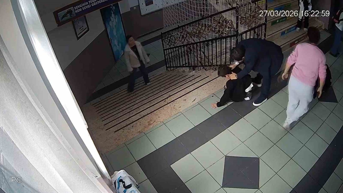 ÇINARCIK’TA KORKU DOLU ANLAR! OKUL MÜDÜRÜNDEN HAYAT KURTARAN MÜDAHALE